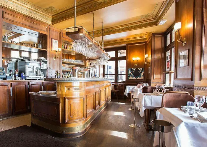 Riverside Apartament *